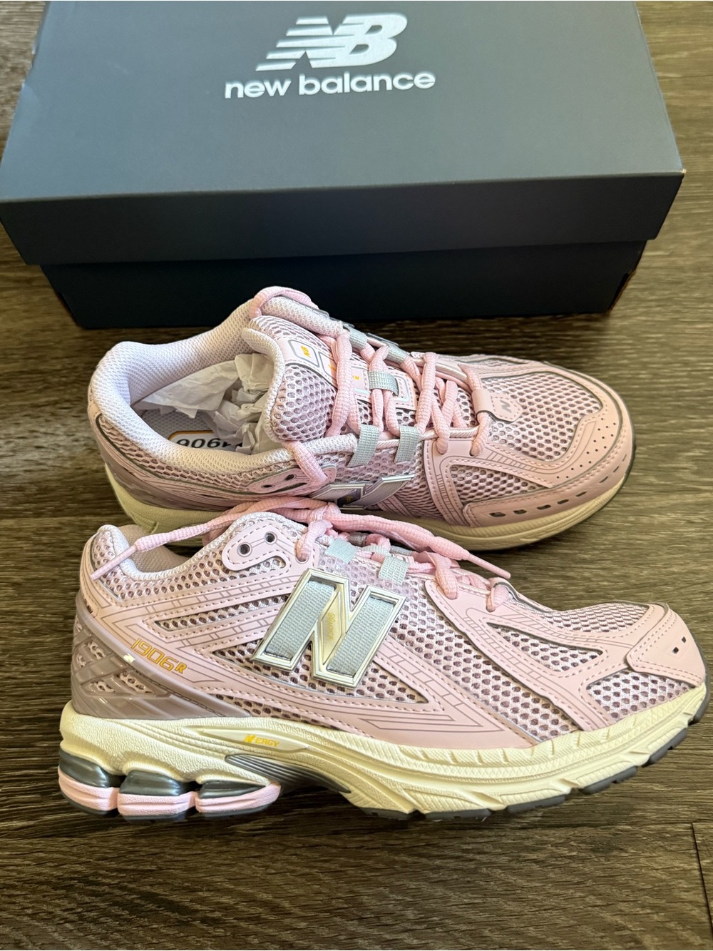 New Balance 1906r “Pink Sugar” Mesh Sneakers - SIZE: Women’s 6.5 / Kids 5